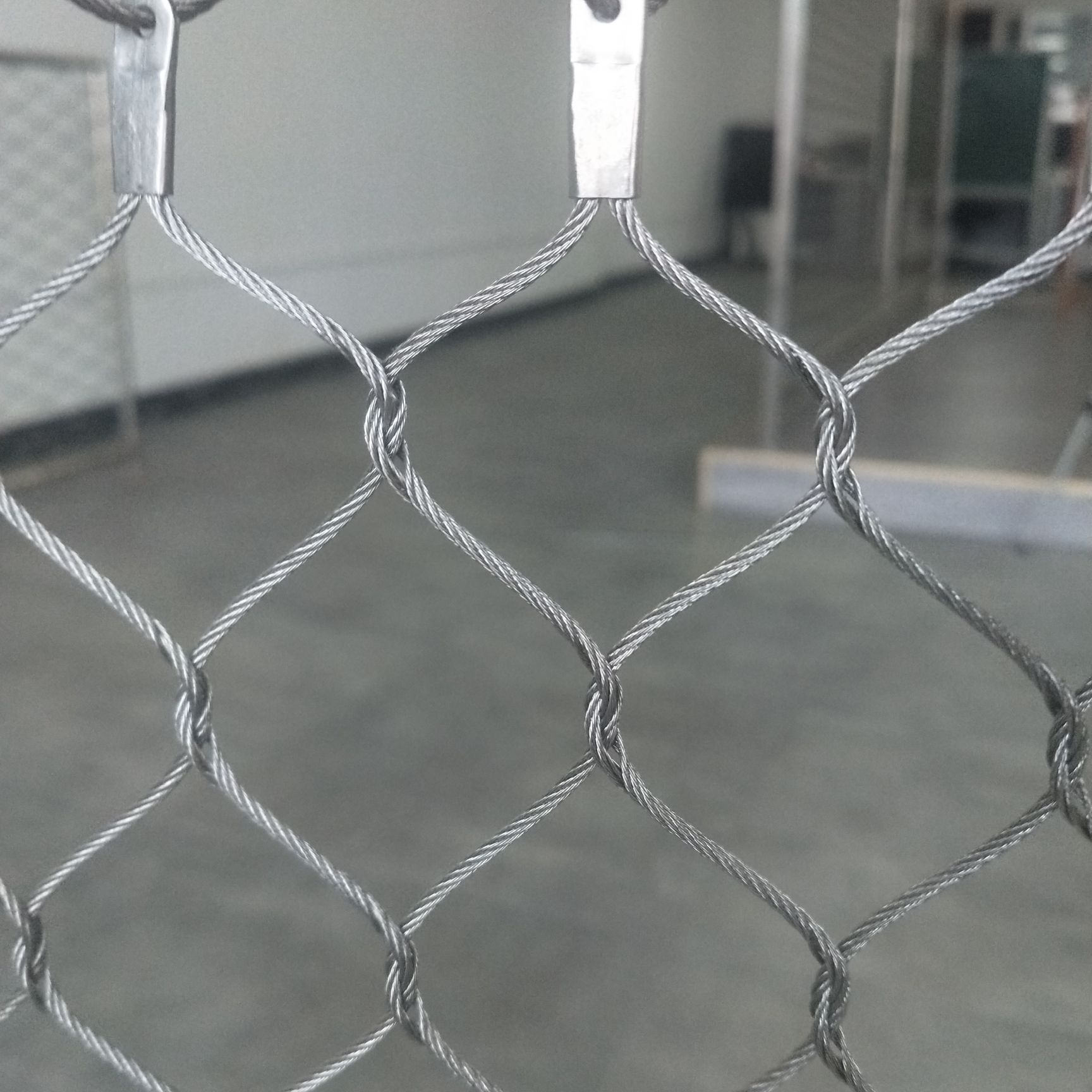 不銹鋼繩網養護注意事項